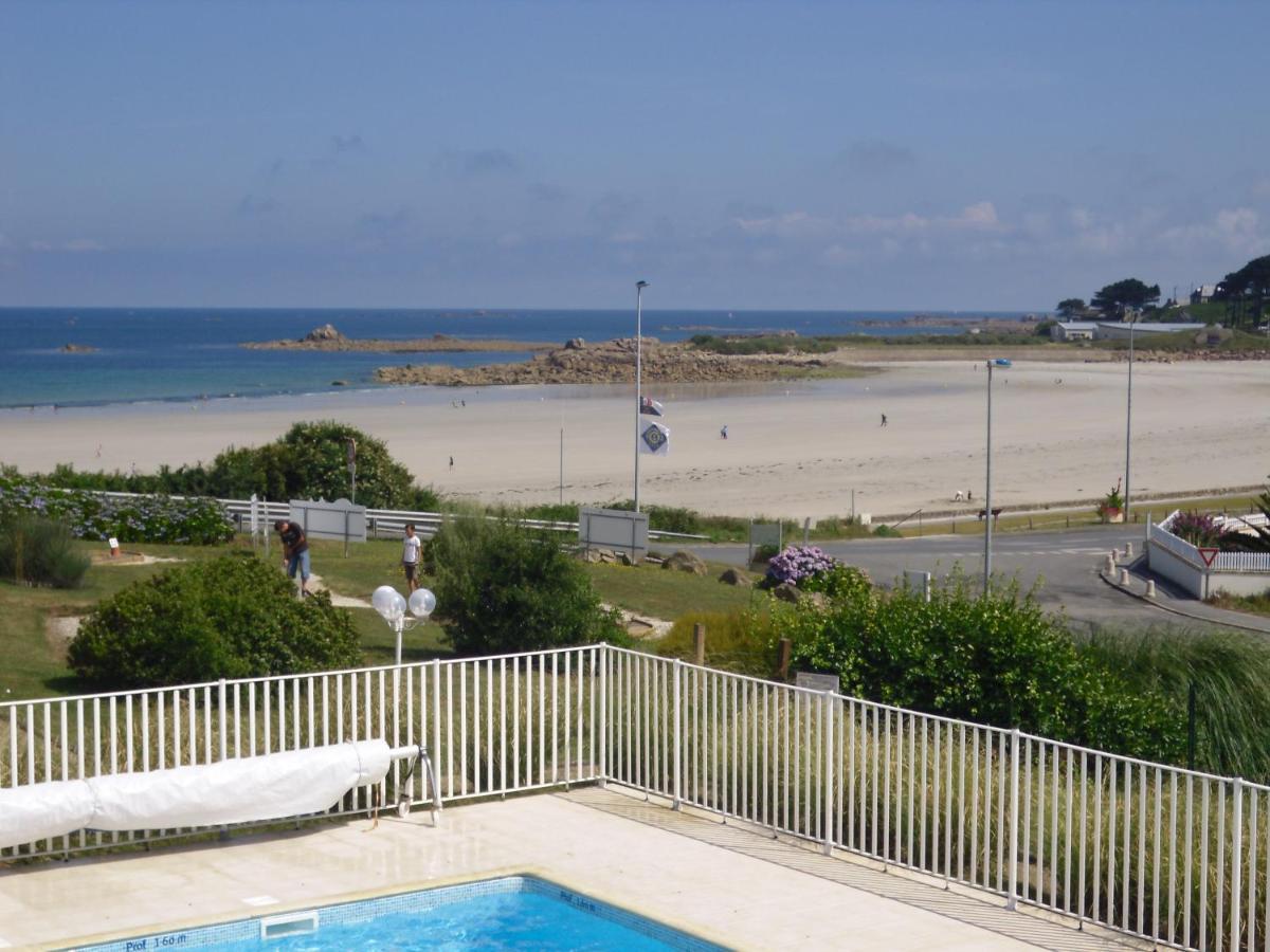 Piscine Et Vue *